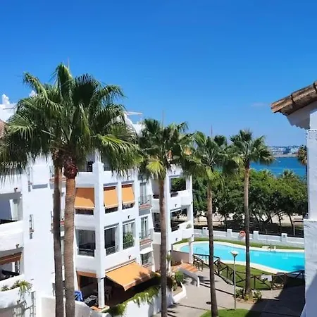 A Pie De Playa Con Parking Privado * Rota